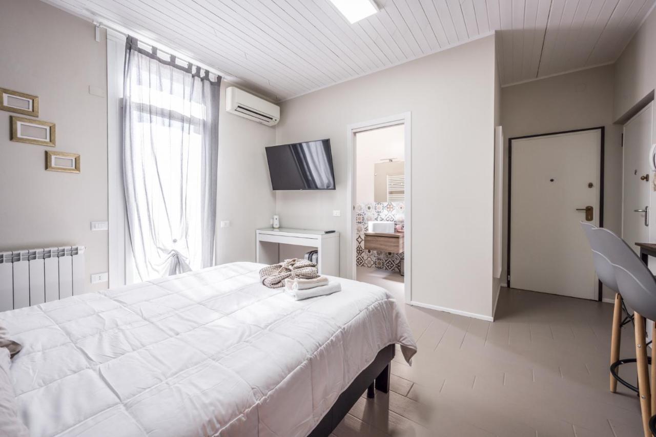 Suite 649 Mono Con Terrazzo Modena Eksteriør billede