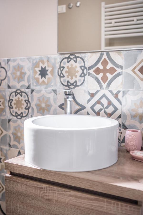 Suite 649 Mono Con Terrazzo Modena Eksteriør billede