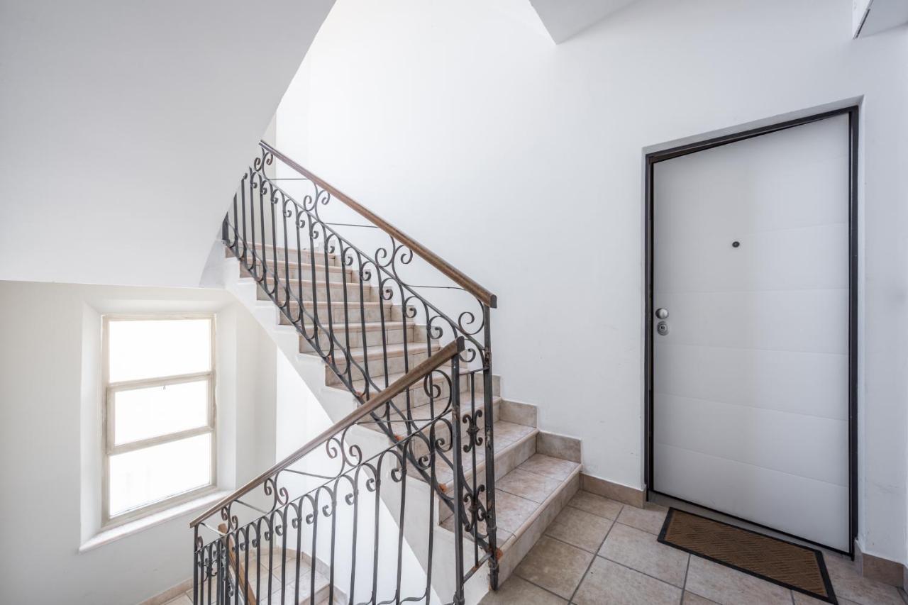 Suite 649 Mono Con Terrazzo Modena Eksteriør billede